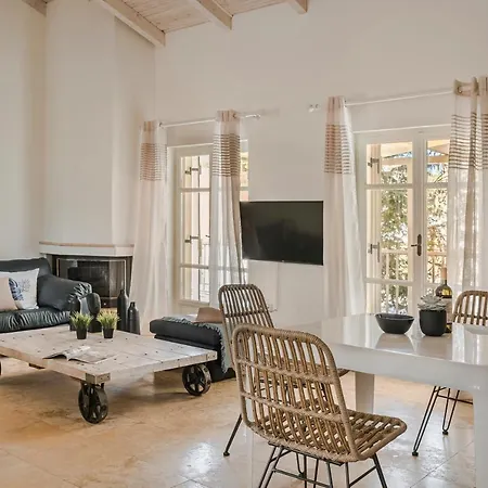 Дом отдыха Villa Luna Фискардон